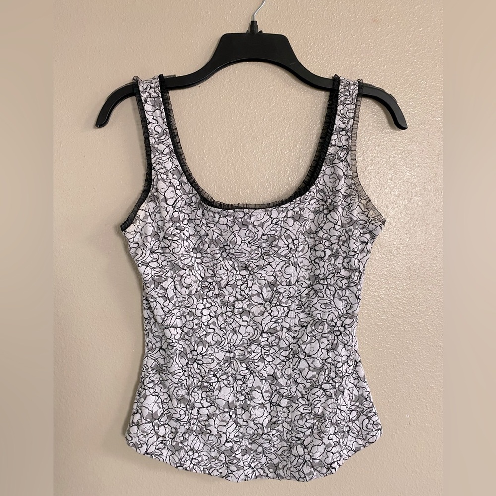 White House-Black Market Small Top